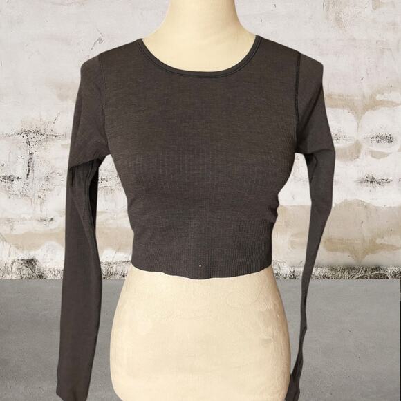 Lululemon Women's Charcoal Ebb to Street Long-Sleeve Shirt Size 2 - Picture 3 of 6